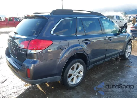 2013 Subaru Outback 2.5I Premium z USA, uszkodzony, nr VIN 4S4BRCCC3D3287257